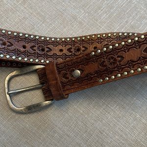 Men’s Leather Belt w/solid, brass buckle